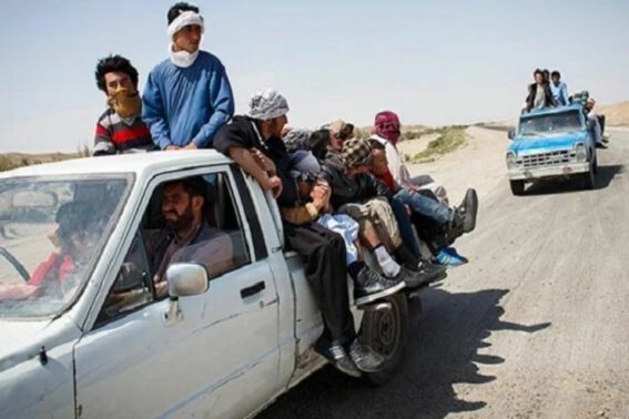 Afghan refugees entering Iran from Nimroz province of Afghanistan — a key smuggling province. Photo: social media